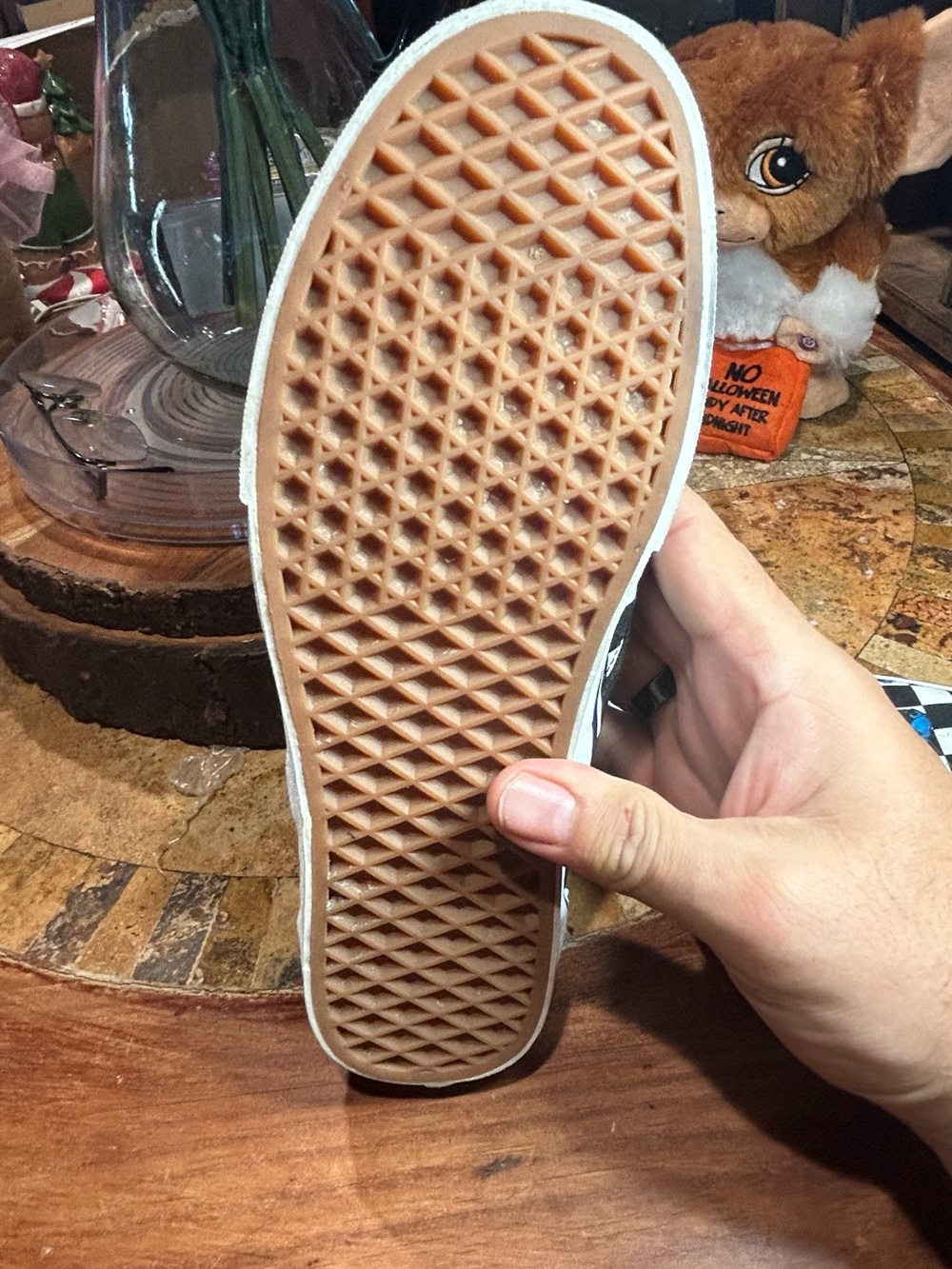 Vans Black/Blue Butterfly Checkered Unisex size 9.5 men 11 women Excellent con - Picture 3 of 13